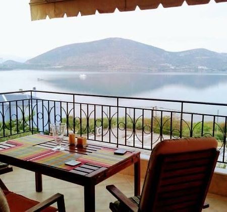 Ruby'S House Apartment Chalkida Bagian luar foto