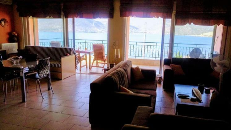 Ruby'S House Apartment Chalkida Bagian luar foto