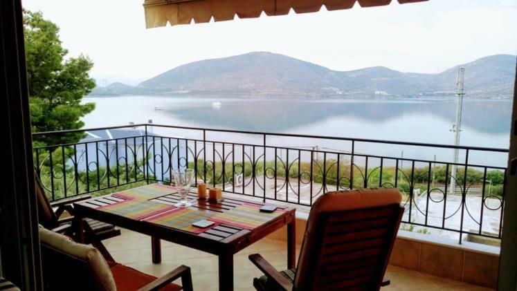 Ruby'S House Apartment Chalkida Bagian luar foto
